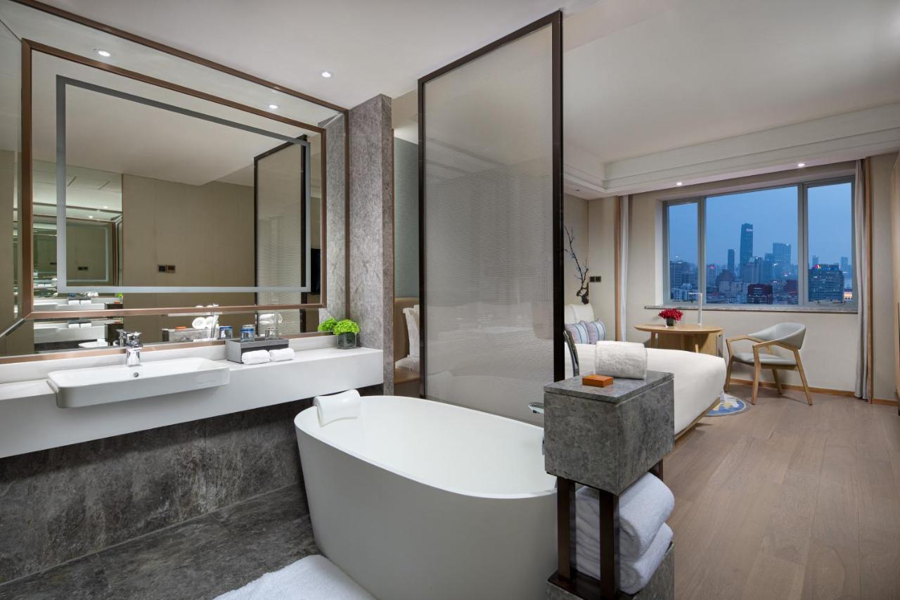 Crowne Plaza Shanghai Nanjing Road By Ihg Exterior foto Deluxe Suite